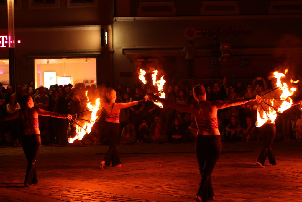 Straßenkunst - Feuershow - BAmberg zaubert - Straßenkunstfestival