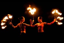 Feuershow Künstler aus Wien Showkünstler in Österreich Feuerkünstler