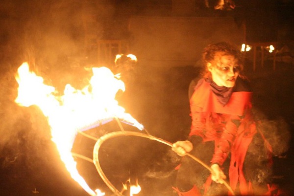 THEMED SHOWS