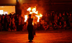 Feuershow Künstler aus Wien Showkünstler in Österreich Feuerkünstler